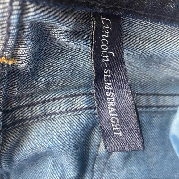 Size 36x32 Guess Premium Lincoln Straight Cut Jeans. Never Worn Like New - Picture 2 of 15